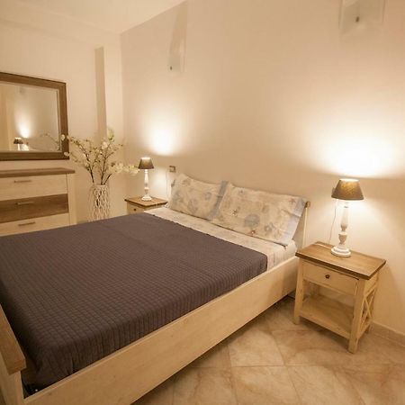 Lanterna Bianca Villa Каляри Екстериор снимка